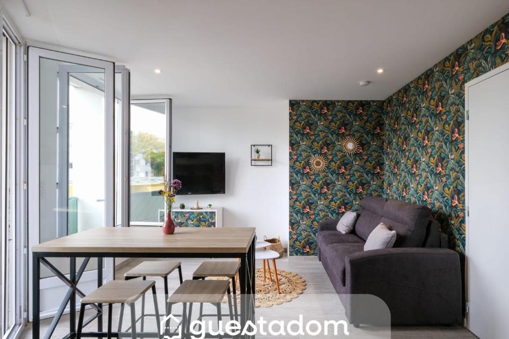 Saint-Nazaire Apartment | Le Penhoët - Climatisation - 200m gare