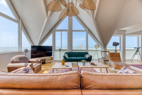 Fecamp Apartment | Le Poséidon - gîte exceptionnel face à la mer avec spa, terrasse, 4 chambres