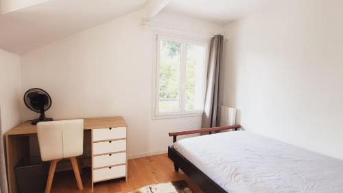Le Plessis-Robinson Apartment | Le RivetStud à 20 min Paris