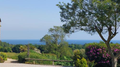 Carneville Bed & Breakfast | Les deux caps