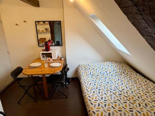 Montaubert - Rille - Saint-Sulpice Apartment | Les Escales le Nid Central, Studio Cosy