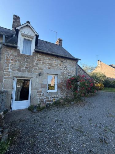 Baille House | Les Rosiers