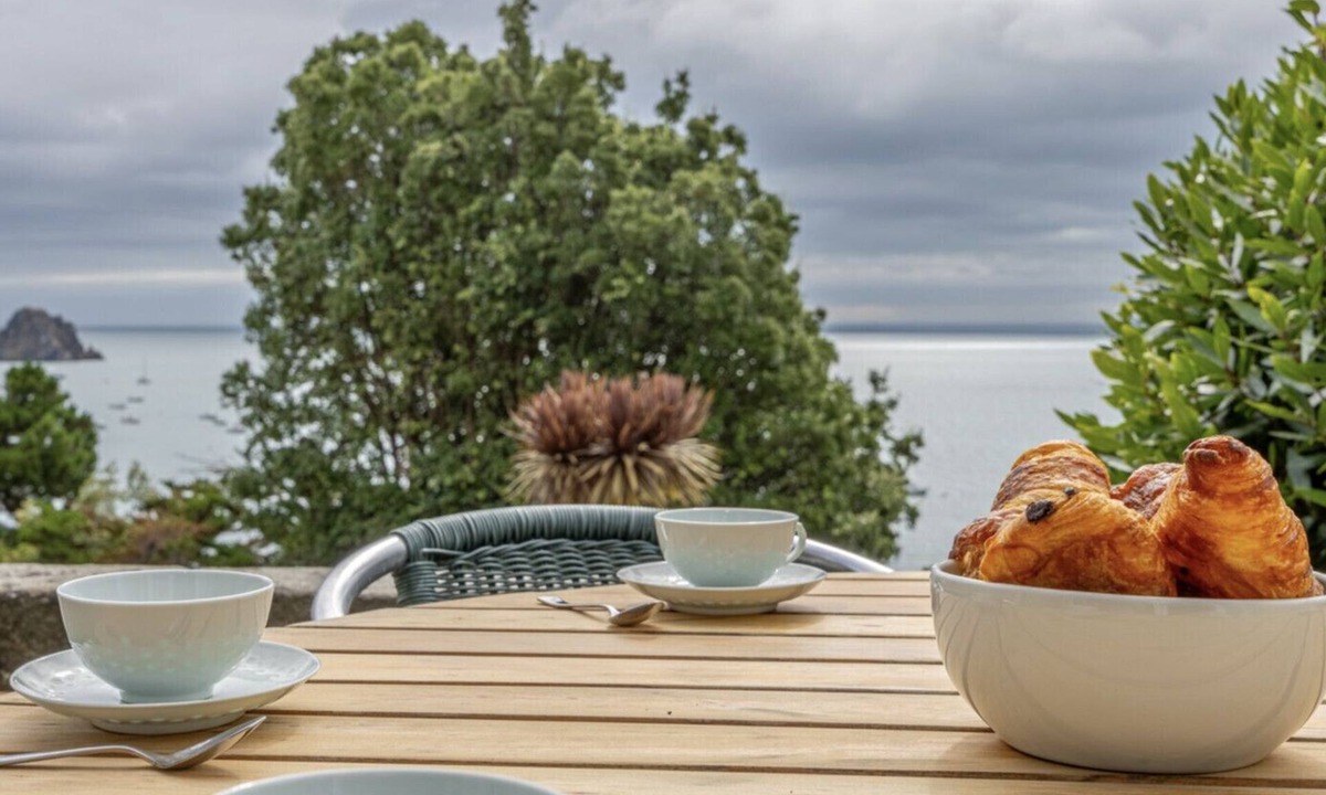 Cancale House | Les Tolets