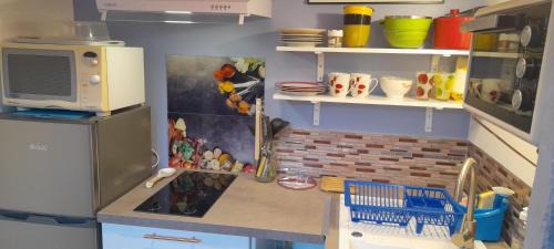 Rochefort Apartment | Locations IDEALOGIS Studios et T2 avec WIFI LAVERIE VELOS