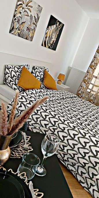 Le Plessis-Bouchard Apartment | Loft climatisé parking gratuit 5min gare