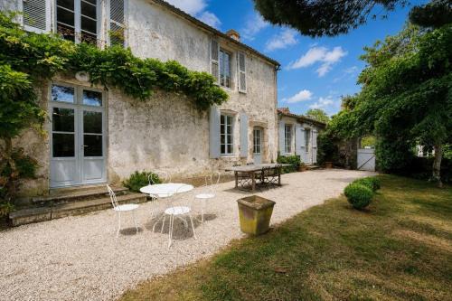 Saint-Etienne-du-Bois House | Logis Vendéen, 40 Min De La Mer