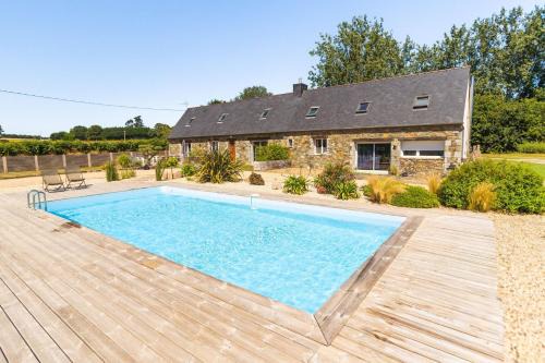 Lanmerin House | Longère avec piscine privée, Côte de Granit rose