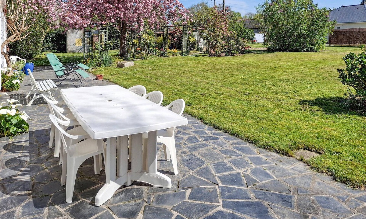 Plelan-le-Petit House | Lovely home in Plélan-le-Petit with WiFi