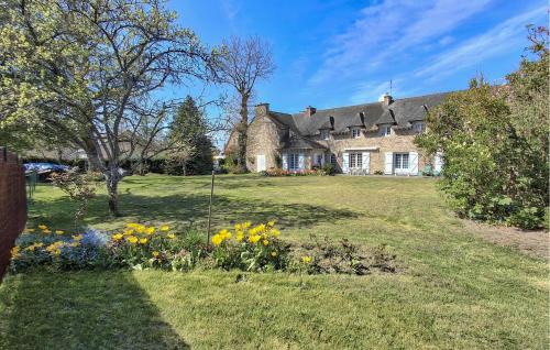Plelan-le-Petit House | Lovely Home In Plélan-Le-Petit With Wifi