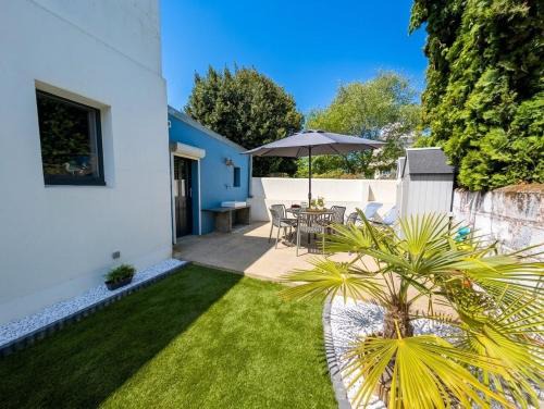 Damgan House | Maison 80m2 centre ville - Plage 250m, cour privée - Villa les Mouettes
