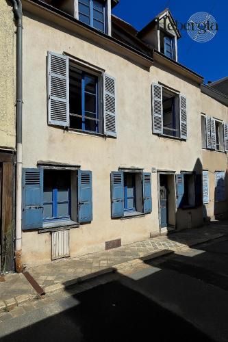 Chartres Apartment | Maison historique - 11 personnes - basse ville
