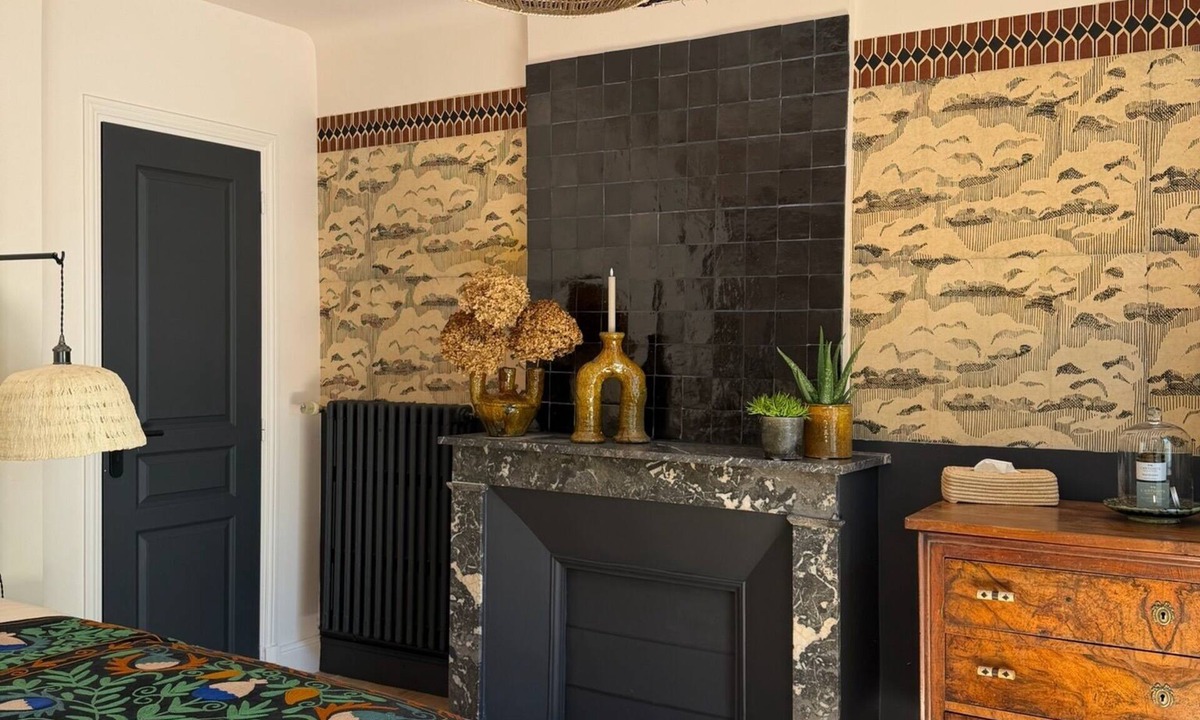 Chinon Apartment | Maison Romy Charming "BALTHAZAR" room Upmarket B&B in the heart of Chinon