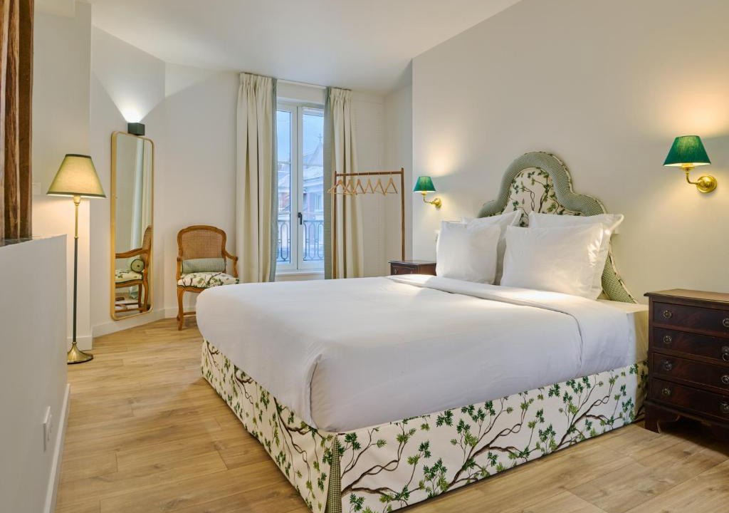 Chartres Apartment | Maleyssie Les Suites