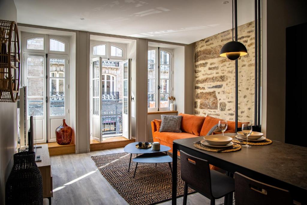 Dinan Apartment | MALLORY - Appartement spacieux Dinan centre