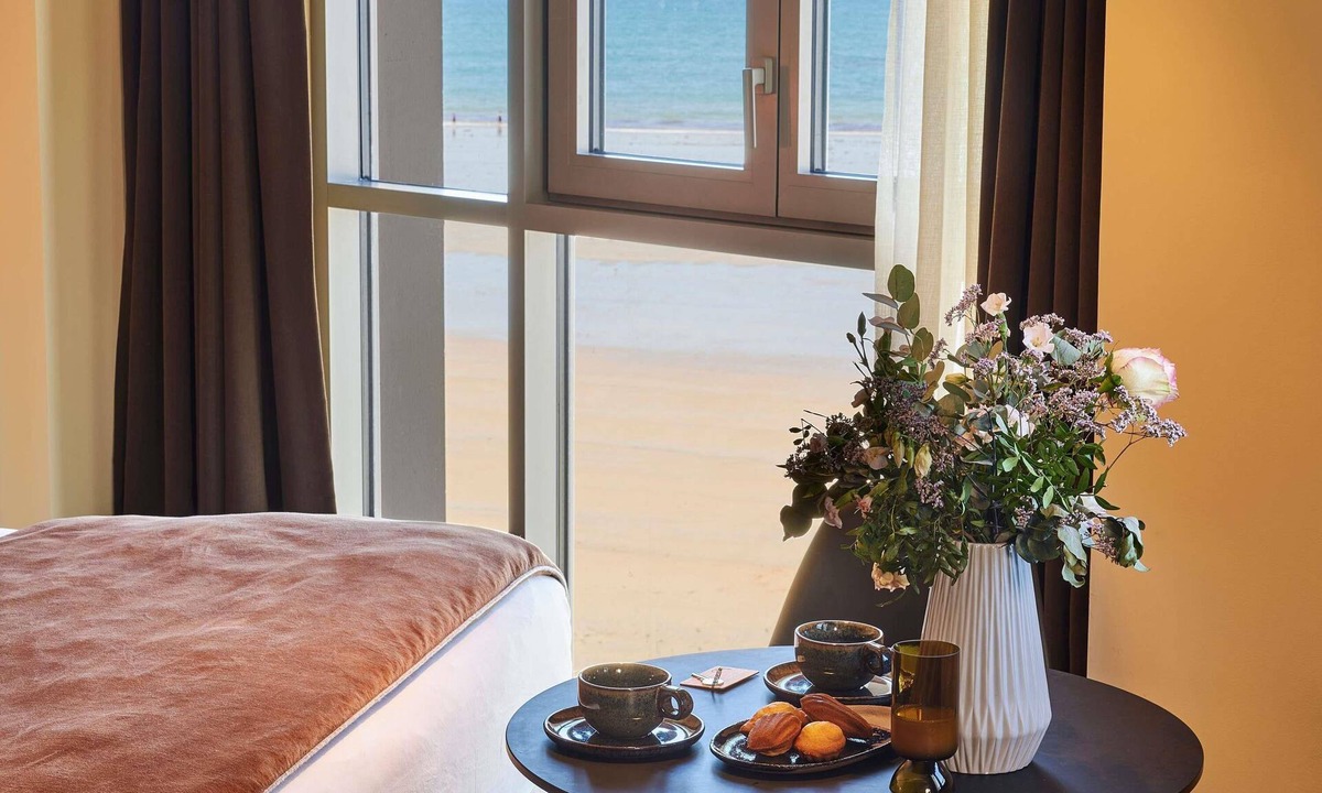 Courtoisville-Sillon-Moka Hotel | Mercure St Malo Front De Mer