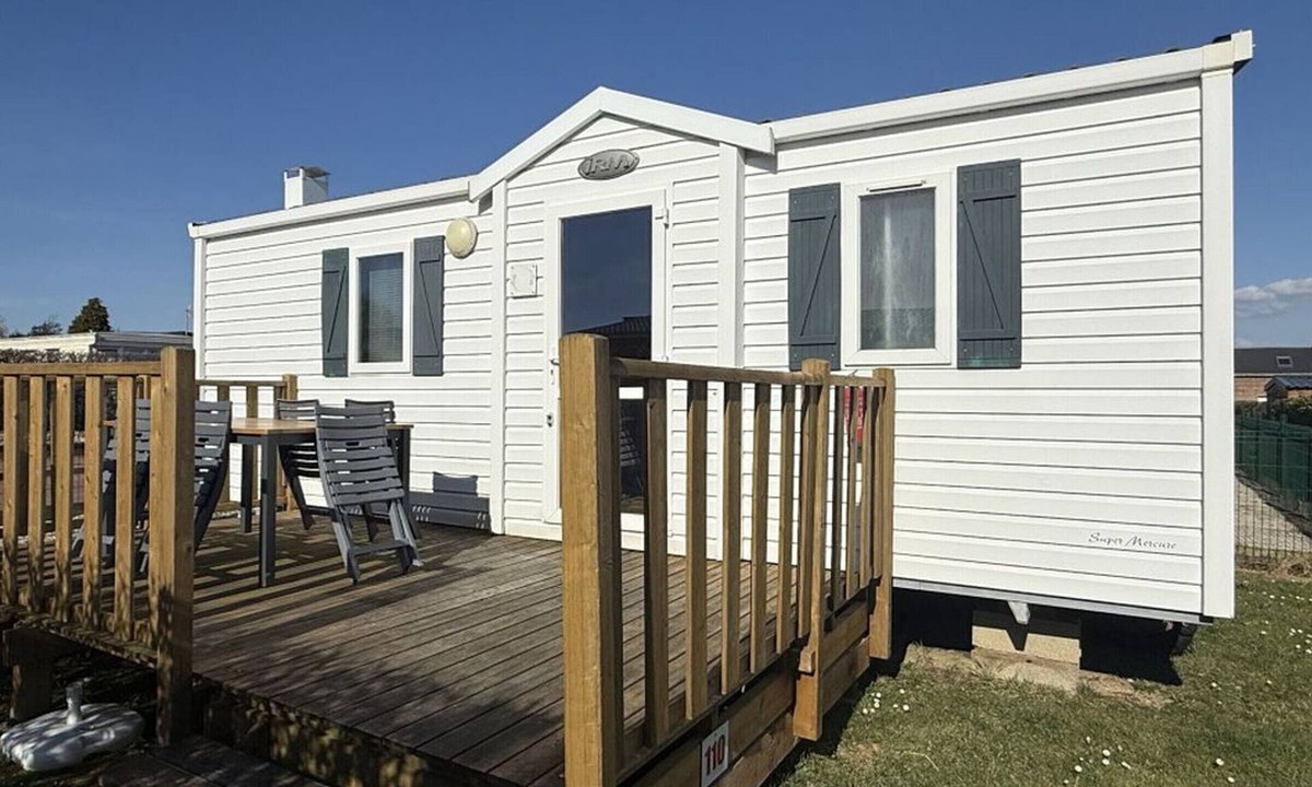Biville-sur-Mer House | Mobile home, pets allowed - 4 guests