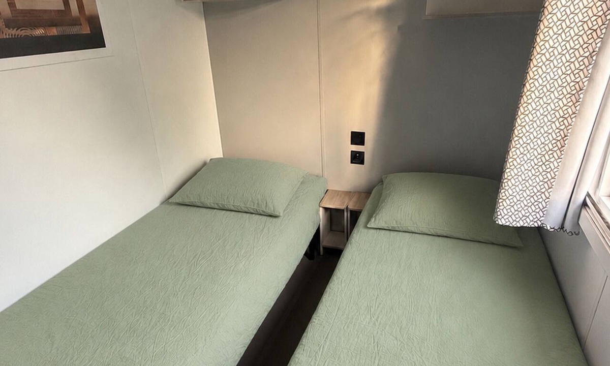 Biville-sur-Mer House | Mobile home pets welcome - 5 guests