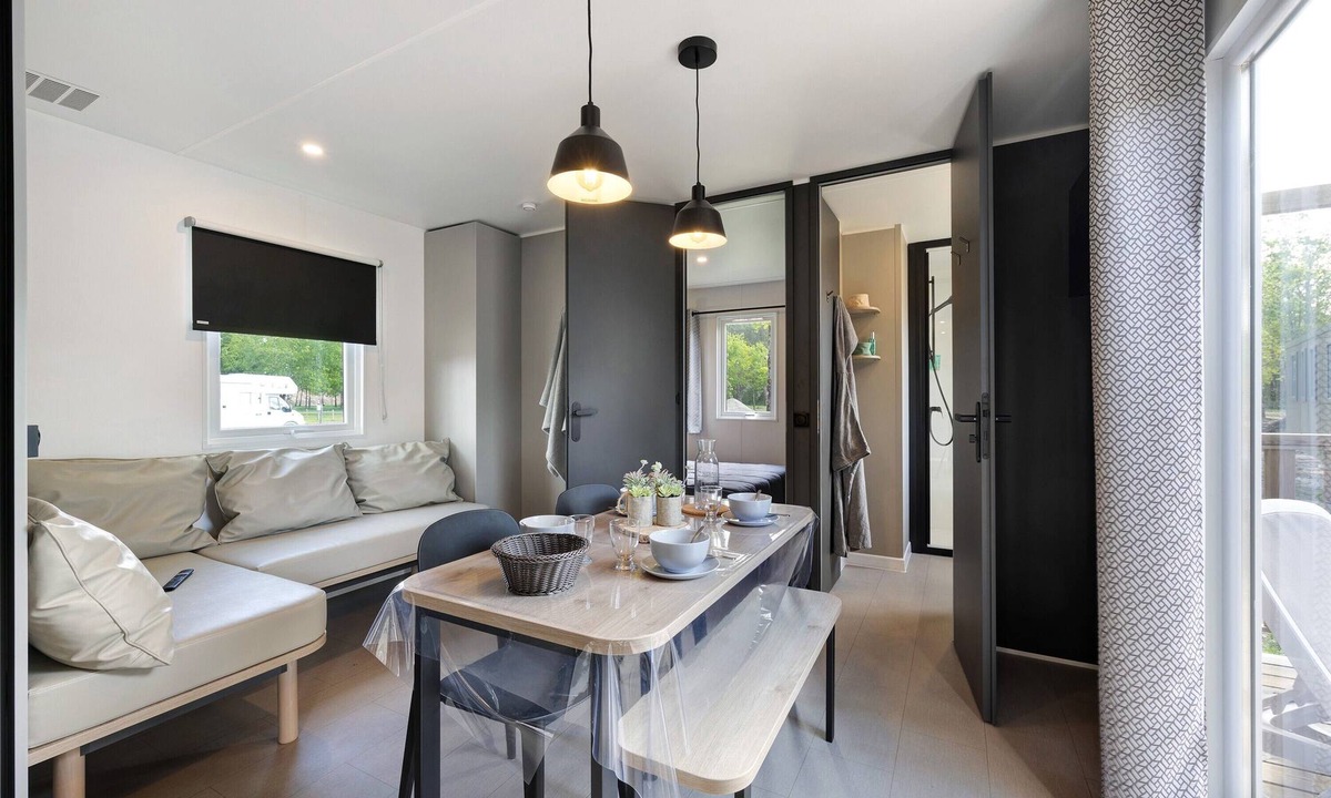 Saint-Gervais House | Mobile Home “Riviera 48” with Shared Pool, Communal Terrace and Wi-Fi