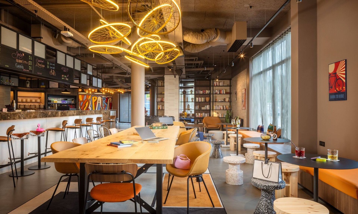 Clamart Hotel | Moxy Paris Clamart