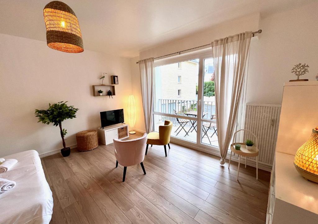 Le Beau Site Apartment | Nihal, Studio proche Zenith avec parking et balcon