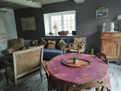 Canchy House | Normandieheritage14 COTTAGE DU MARAIS DDAY OMAHA BEACH