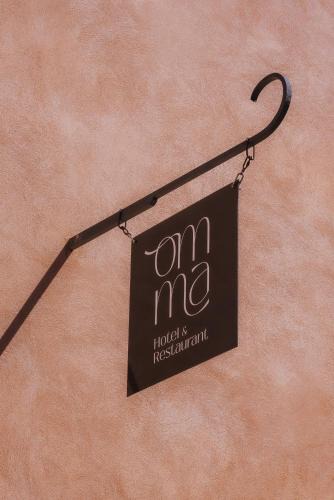 Roussillon Hotel | Omma