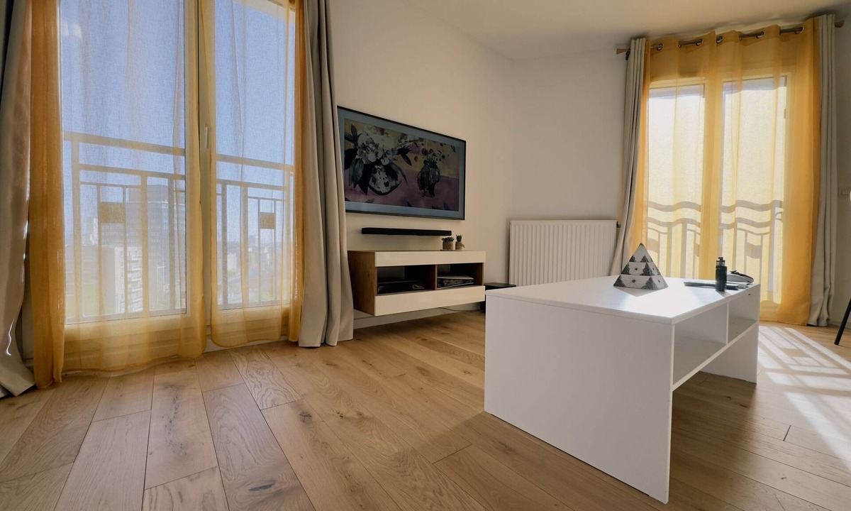 Faubourg de l'Arche Apartment | Palymo "La Défense" Standing Apartment for 4 peopl
