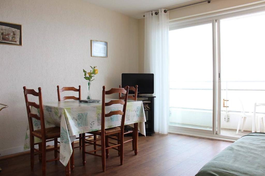 La Baule-Escoublac Apartment | Panorama, T2 Cabine - Face Mer - LA BAULE - LB810-006
