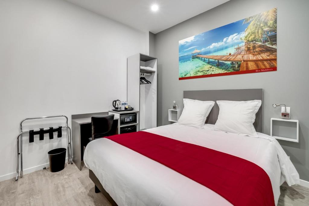 Clichy Hotel | Paris Hotel