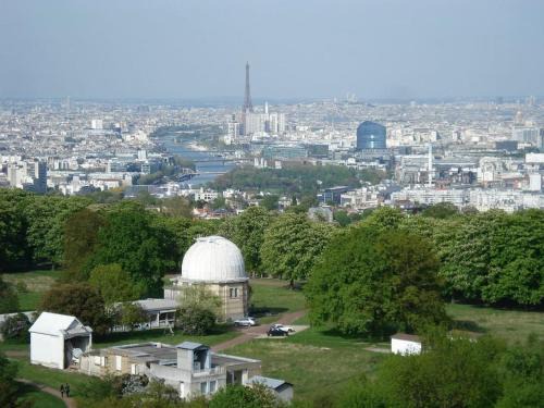 Meudon Apartment | Paris & Versailles at your feet! Shared room in nice house
