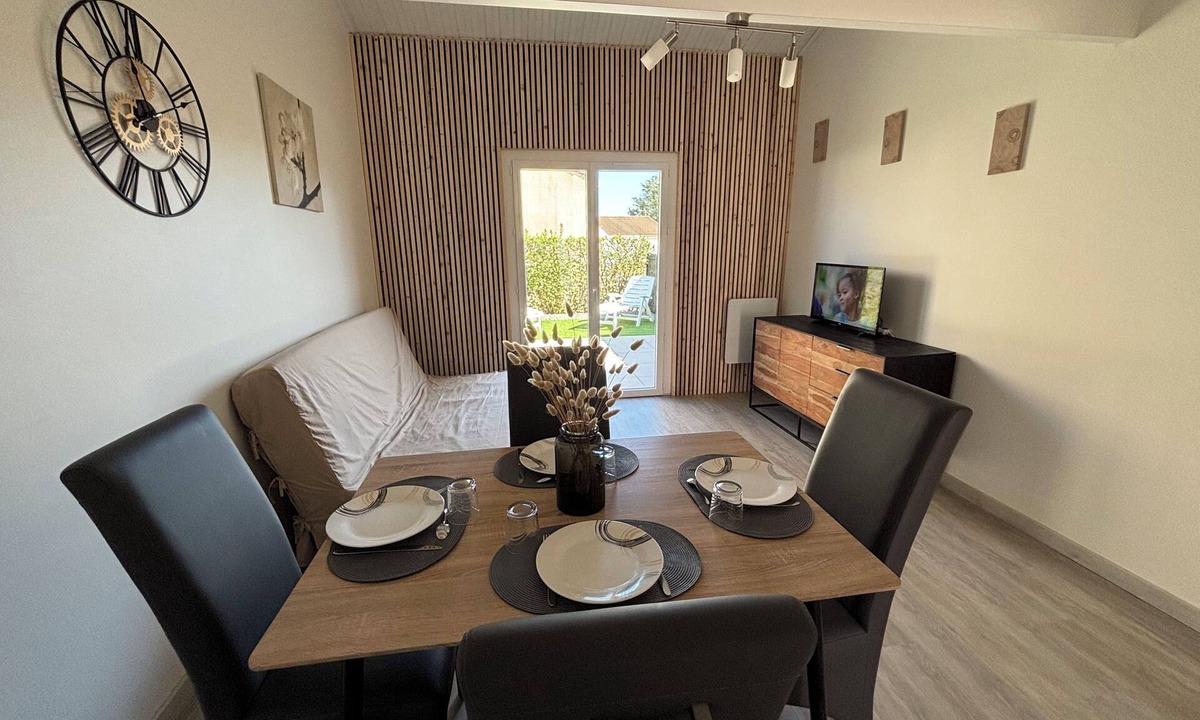Bourgenay House | 🏖️Plage du Veillon & shops on foot - Quiet 4-person house 🌞