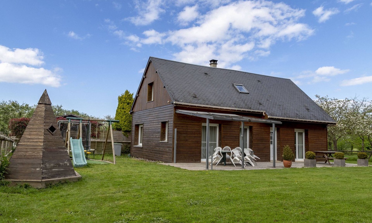 Mosles Cottage | Pleasant 9-person self-catering cottage, 10 minutes from the beach