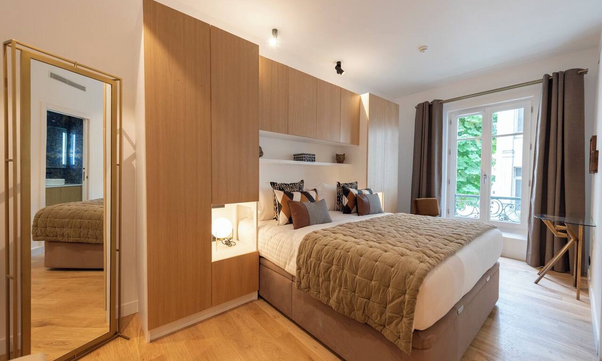 Faubourg-du-Roule Apartment | Pope, 4 stars, Luxury at 1 minute walk from the Champs-Elysées
