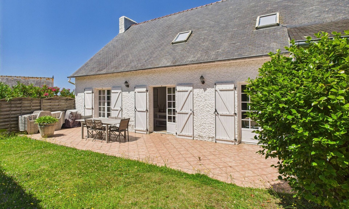 Penvenan Ski Chalet | Port Blanc – House for 12 Adults and 2 Children