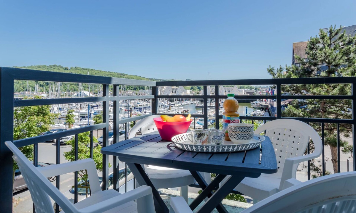 Port Guillaume Apartment | Port Guillaume by Interhome