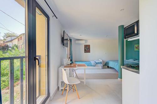 Saint-Remy-les-Chevreuse Apartment | Près Du Lac - Climatisation - RER - Parking - 402