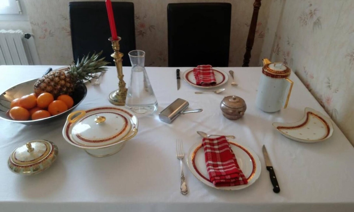 Saint-Pol-de-Leon House | Quiet and simple room, kitchen available