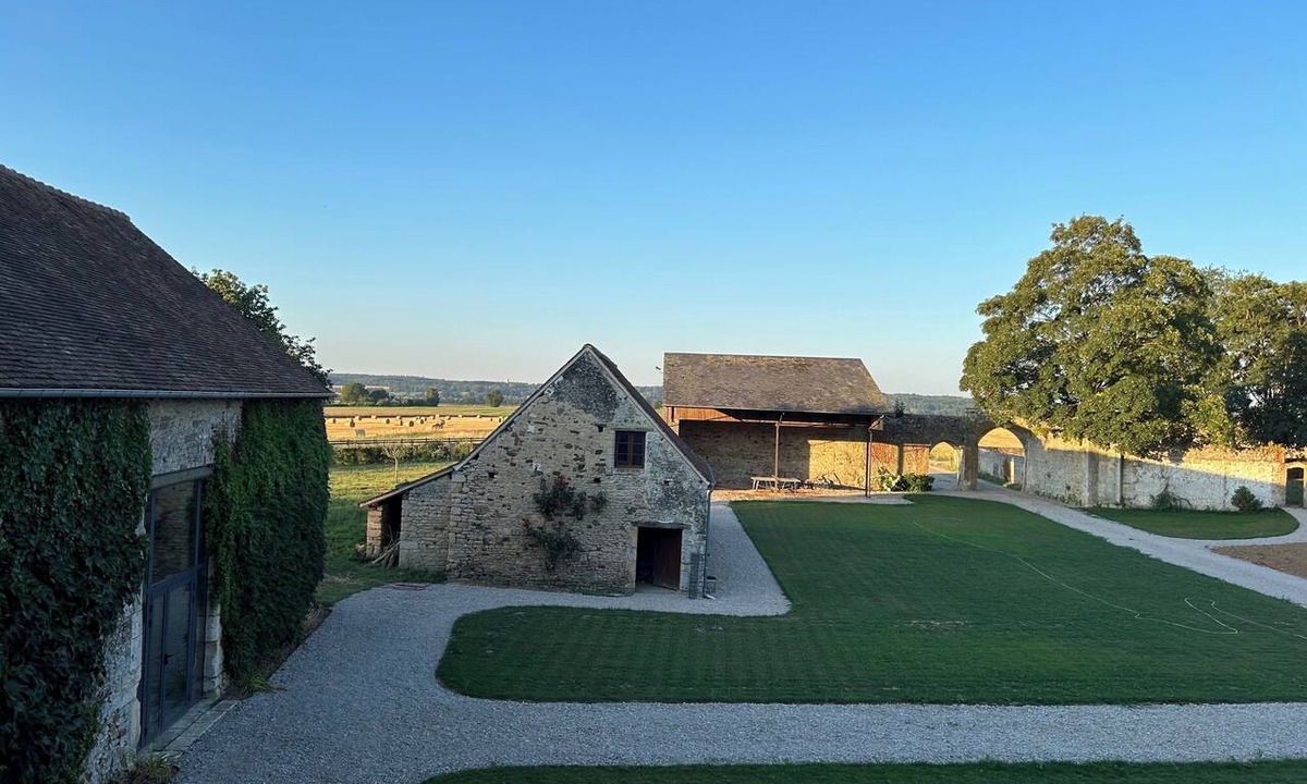 Noron-l'Abbaye House | Quiet medieval priory near Falaise and Suisse Normande 8/12 people