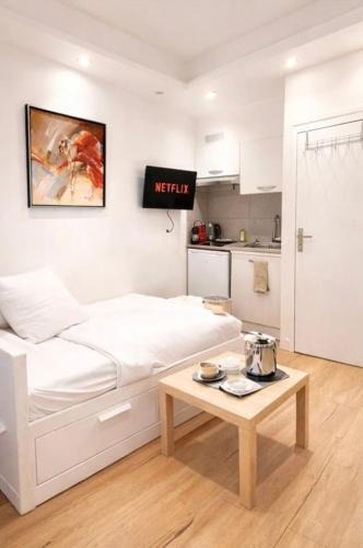 Levallois-Perret Apartment | Quiet studio Netflix Downtown Levallois
