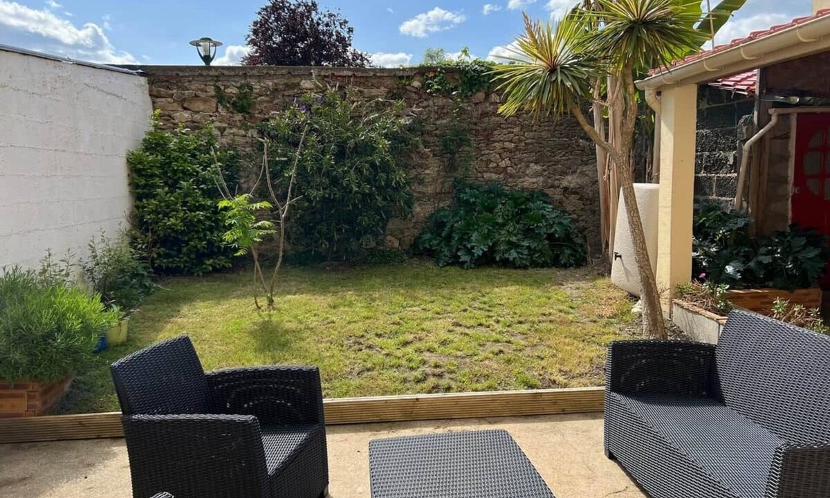 Hennebont House | REF 398 Hennebont town house type 3 downtown