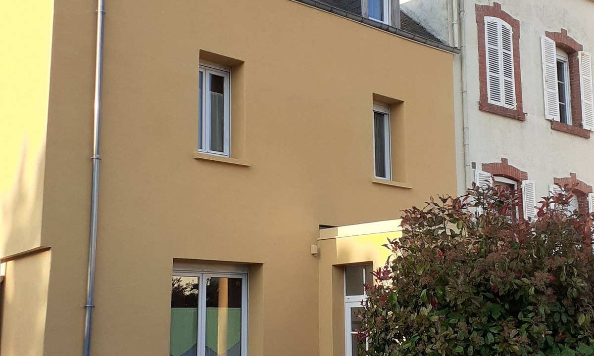 La Meauffe House | Renovated town house with two courtyards
