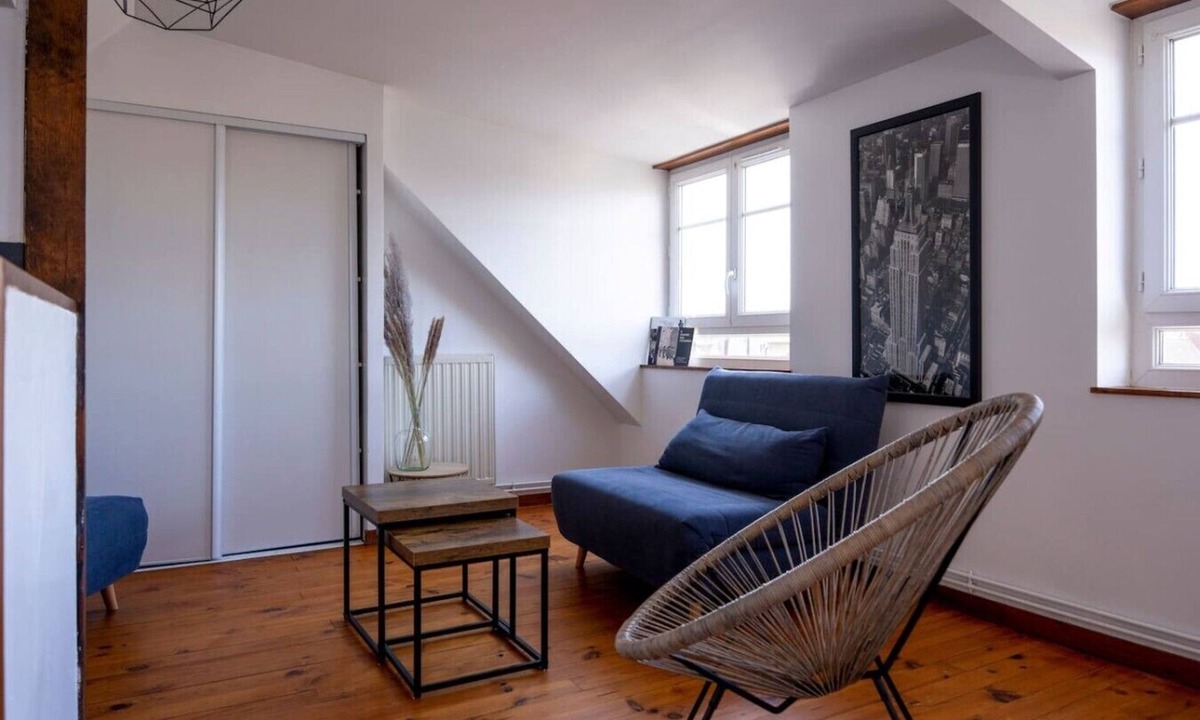 Bayeux Apartment | Roofs of Bayeux - Cathedral and Tapestry on Foot