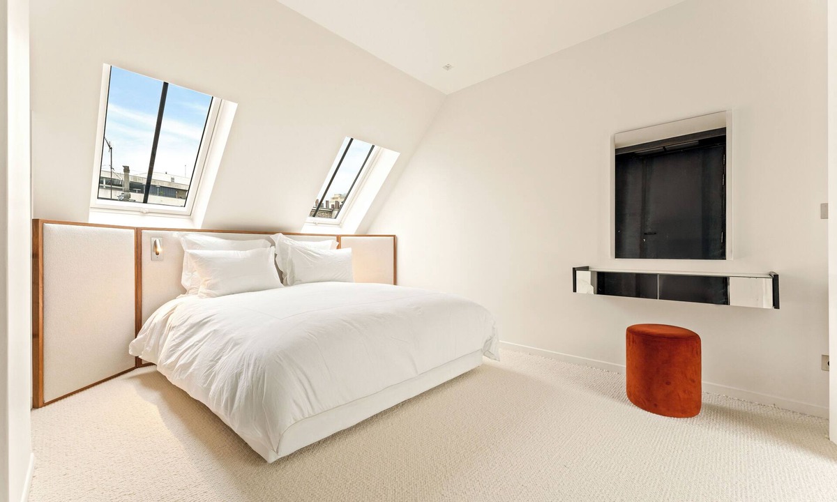 Chaillot Apartment | Rooftop Eiffel Tower