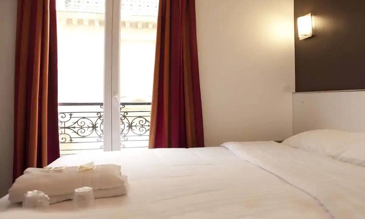 Batignolles Hotel | Royal Wagram
