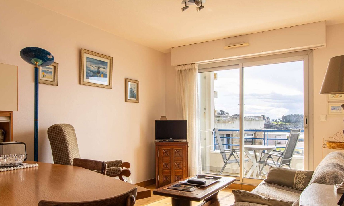 Erquy Apartment | Sea-view apartment in Erquy | 2 guests | Ref 512