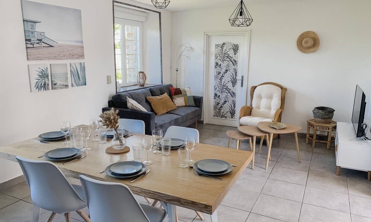 Pirou House | Seaside Cottage - Le Coquelicot
