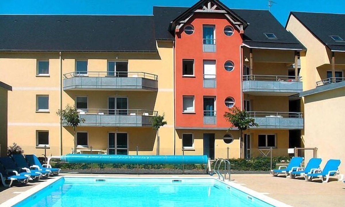 Grandcamp-Maisy Apartment | Seaside Retreat with Pool in Normandy