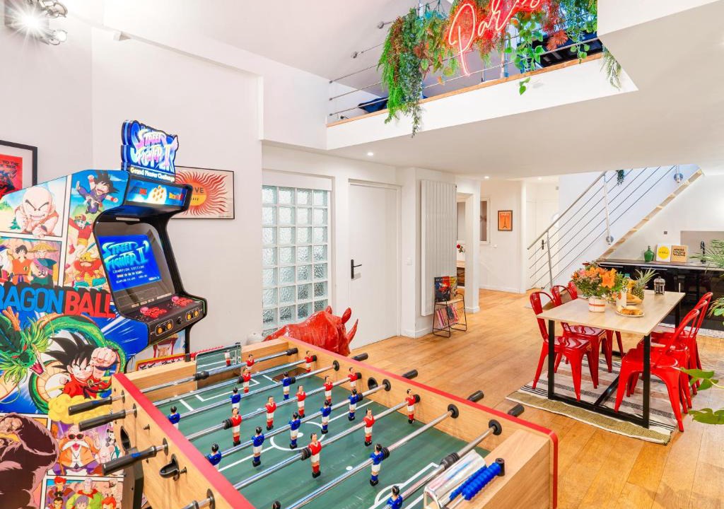 Porte-Saint-Martin Apartment | Spacious & Bright Loft Central Paris