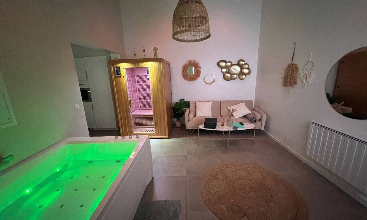 Le Mesnil-Saint-Denis House | Spajungle, a haven of peace and relaxation in the Chevreuse Valley