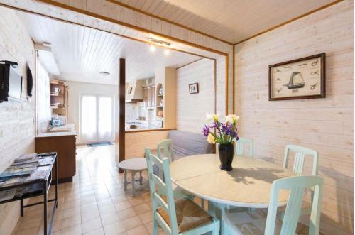 Esperance-Cottages House | ST Malo Maison plain pied jardin prés gare plage du sillon chien admis fibre